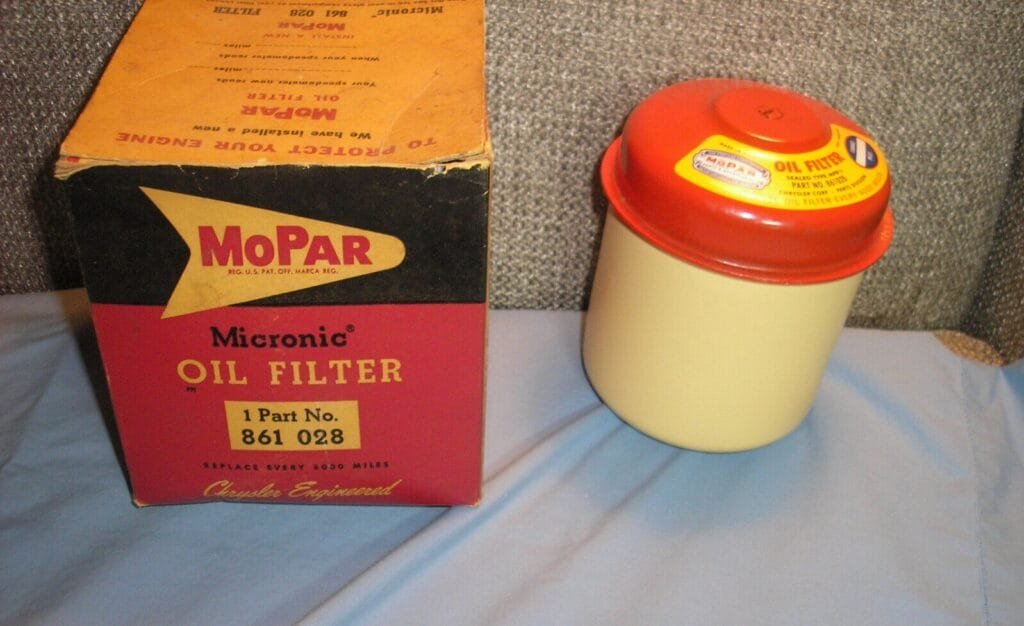 NOS Mopar Disposable Oil Filter Housing 1930 59 DPCD 6 Cylinder