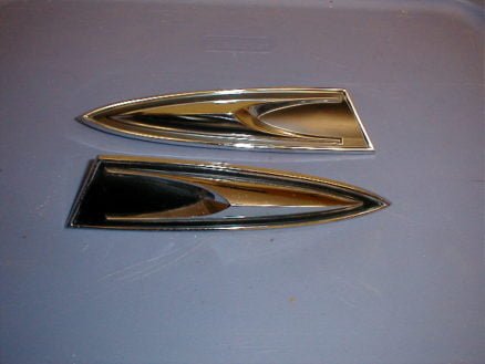 QUARTER PANEL ORNAMENT