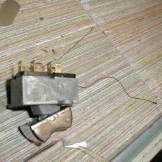 HEADLIGHT SWITCH
