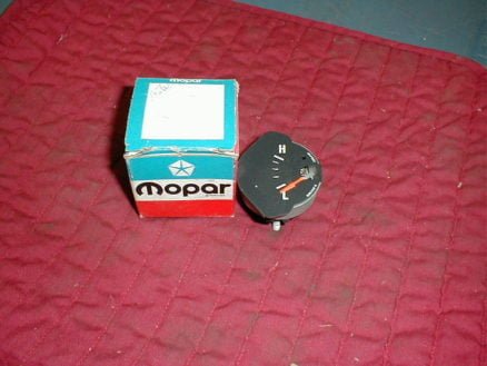 NOS Mopar Oil Gauge 1970 Thru 1974 E Body With Rallye Dash Cuda Challenger