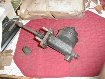 NOS Mopar Master Cylinder 1962 Chrysler Manual Brakes