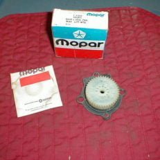 NOS Mopar Power Window Motor Gear Pkg 1969-74 Models