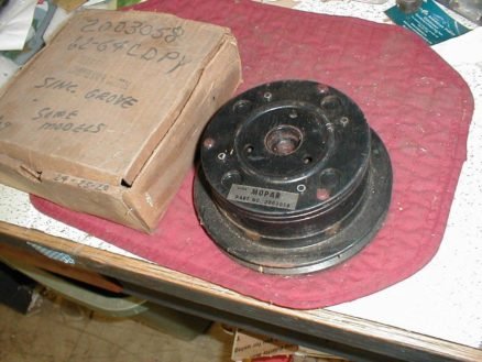 NOS Mopar A/C Clutch Drive Pulley & Hub 1962 B Body Plymouth & Dodge