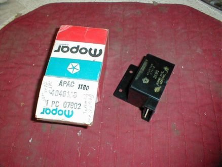 4048100