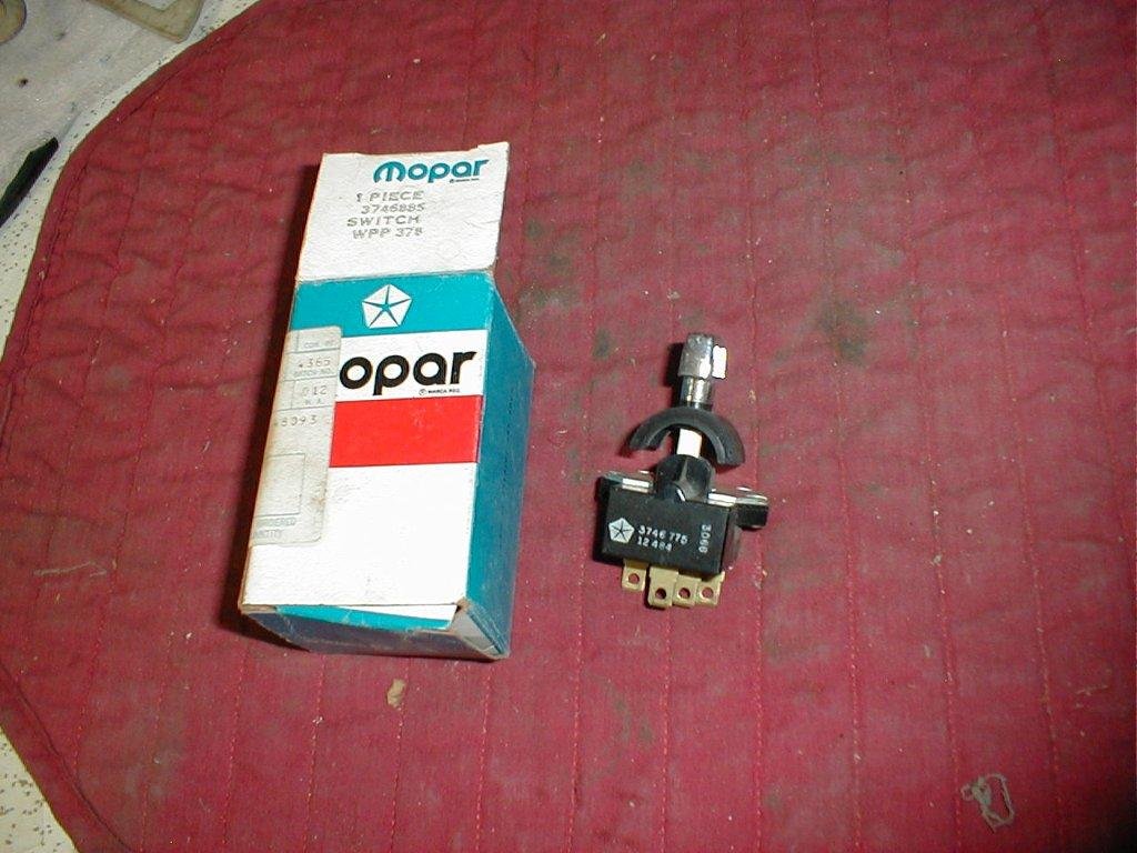 NOS Mopar Tailgate Power Window Unlock Switch 1975-7 B Body Wagon