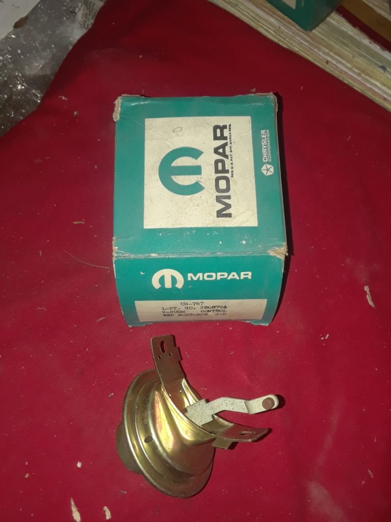 NOS Mopar Vacuum Advance Unit 1965-7 Many 383 413 440 Cubic Inch ...