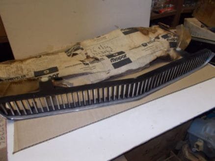 3868121