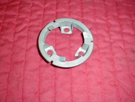HORN RETAINER