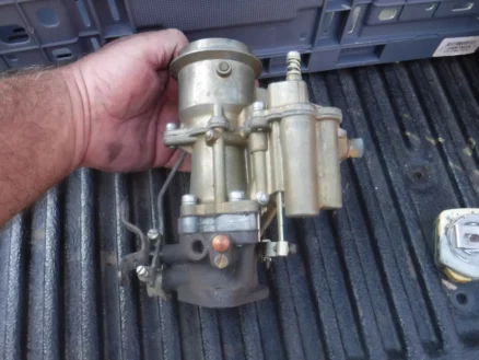 CARBURETOR