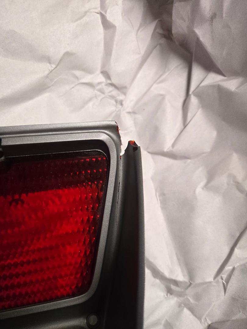 TAIL LENS