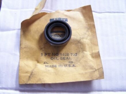 POWER STEERING OIL SEAL