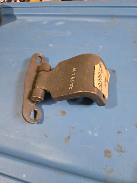 DOOR HINGE