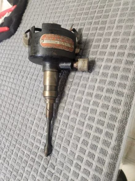 DISTRIBUTOR
