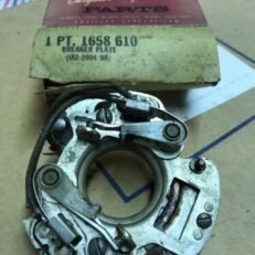 BREAKER PLATE
