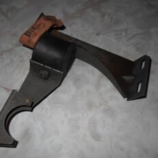 EXHAUST HANGER