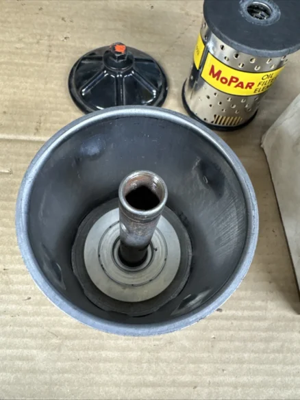 NOS Mopar Oil Filter & Housing 1960-4 Plymouth & Dodge 6 Cylinder Models - Image 2