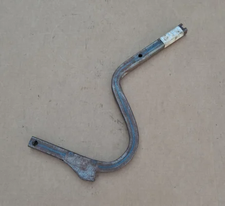 TRUNK HINGE