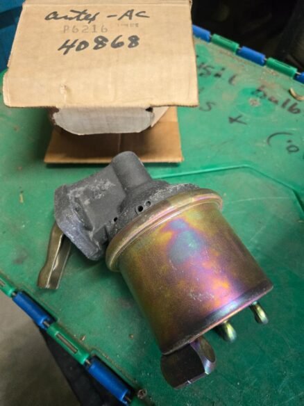 NOS Fuel Pump 1971-2 Chevrolet 402 & 454 CI Models - Image 2