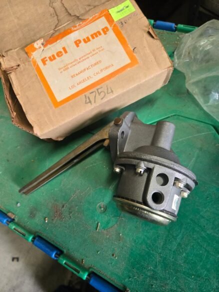 NOS Fuel Pump 1960-5 GMC Truck With Most 305 Engines - Image 2