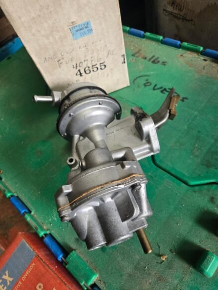 NOS Carter Fuel Pump 1969-71 American Motors 6 Cylinder Models - Image 2