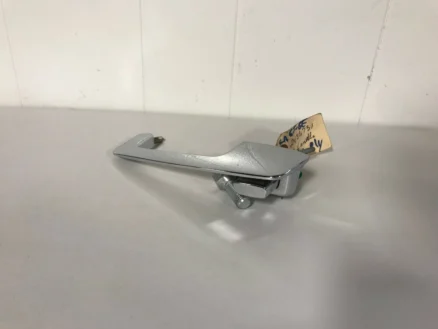 DOOR HANDLE