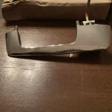 DOOR HANDLE