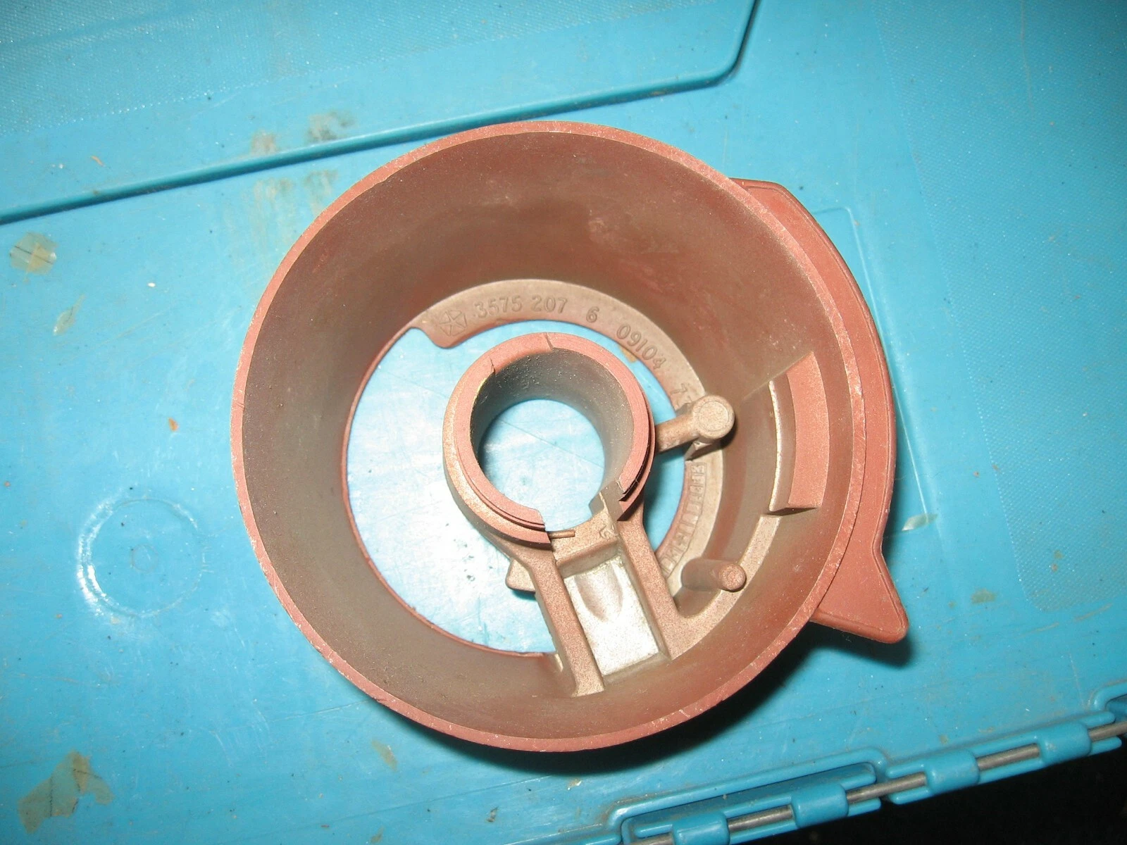 NOS Mopar Steering Column Lock Housing 1971-4 A B & E Body With Floor Shift - Image 2