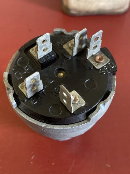 IGNITION SWITCH