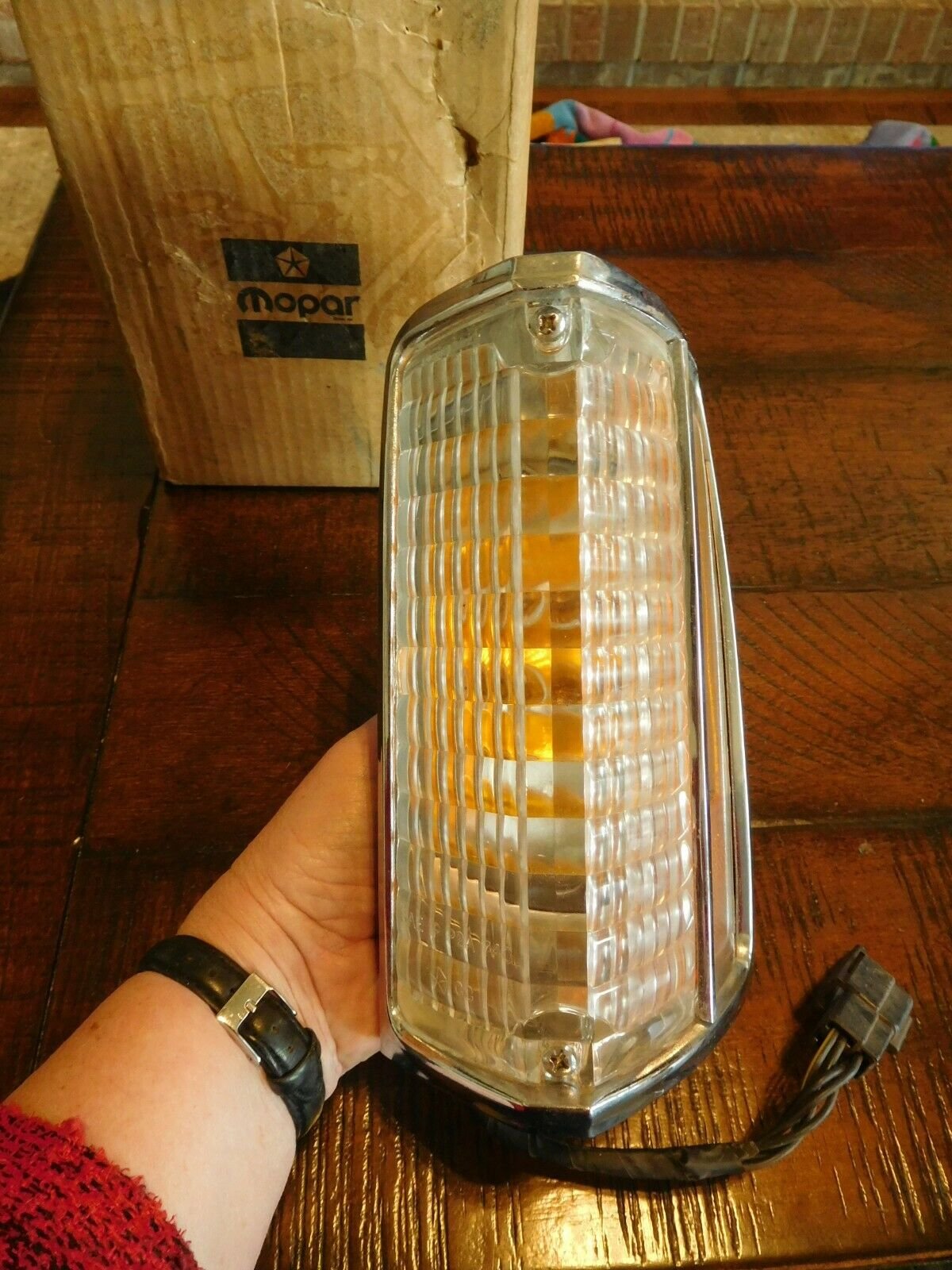 NOS Mopar Left Park Lamp 1974-8 Chrysler Newport & New Yorker Models - Image 2