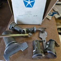 IGNITION & DOOR LOCKS