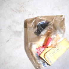 GLOVE BOX DOOR CATCH