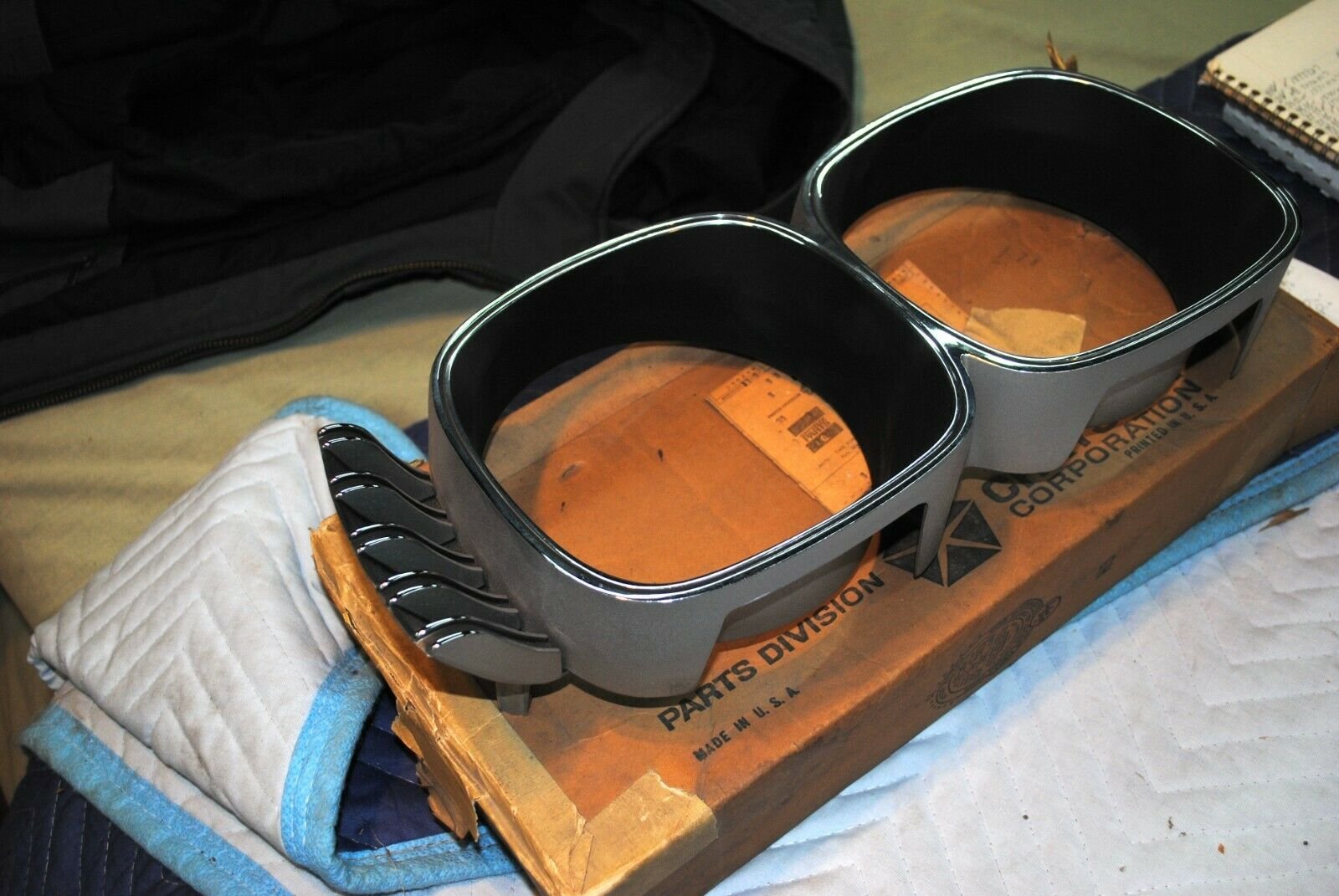 HEADLIGHT BEZEL