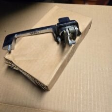 DOOR HANDLE