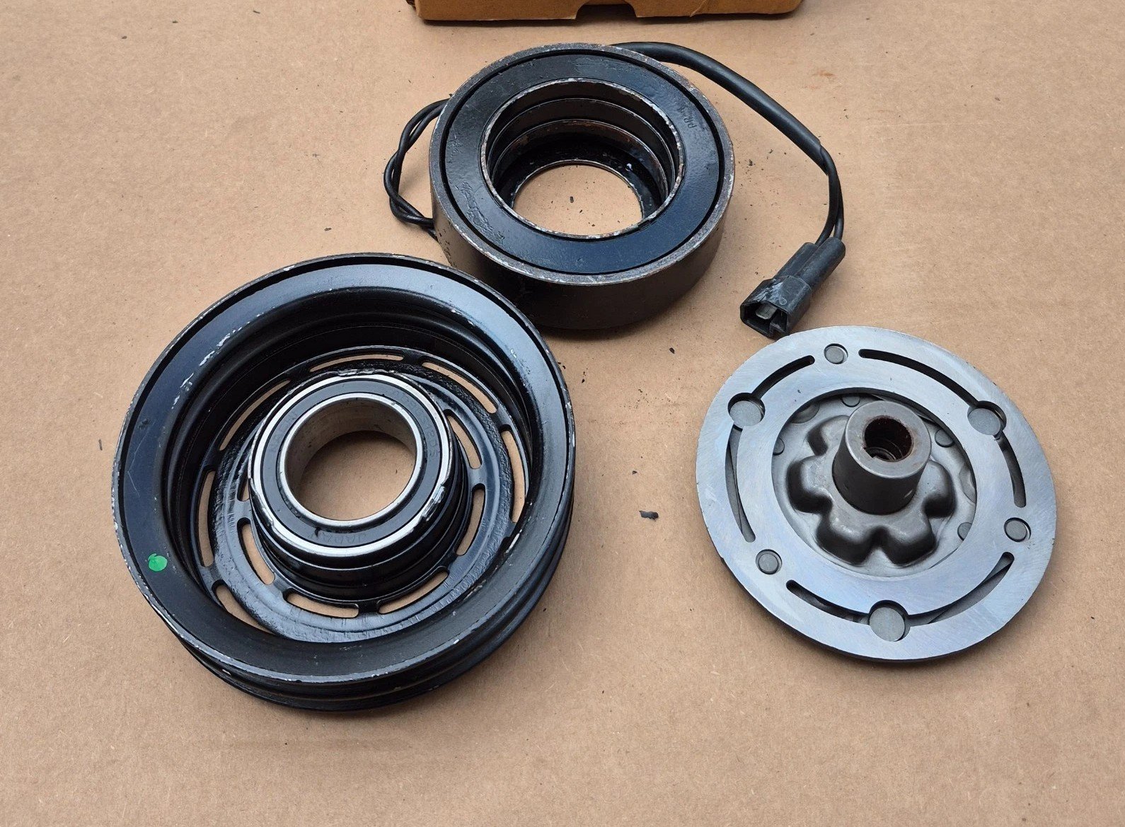 A/C PULLEY & HUB