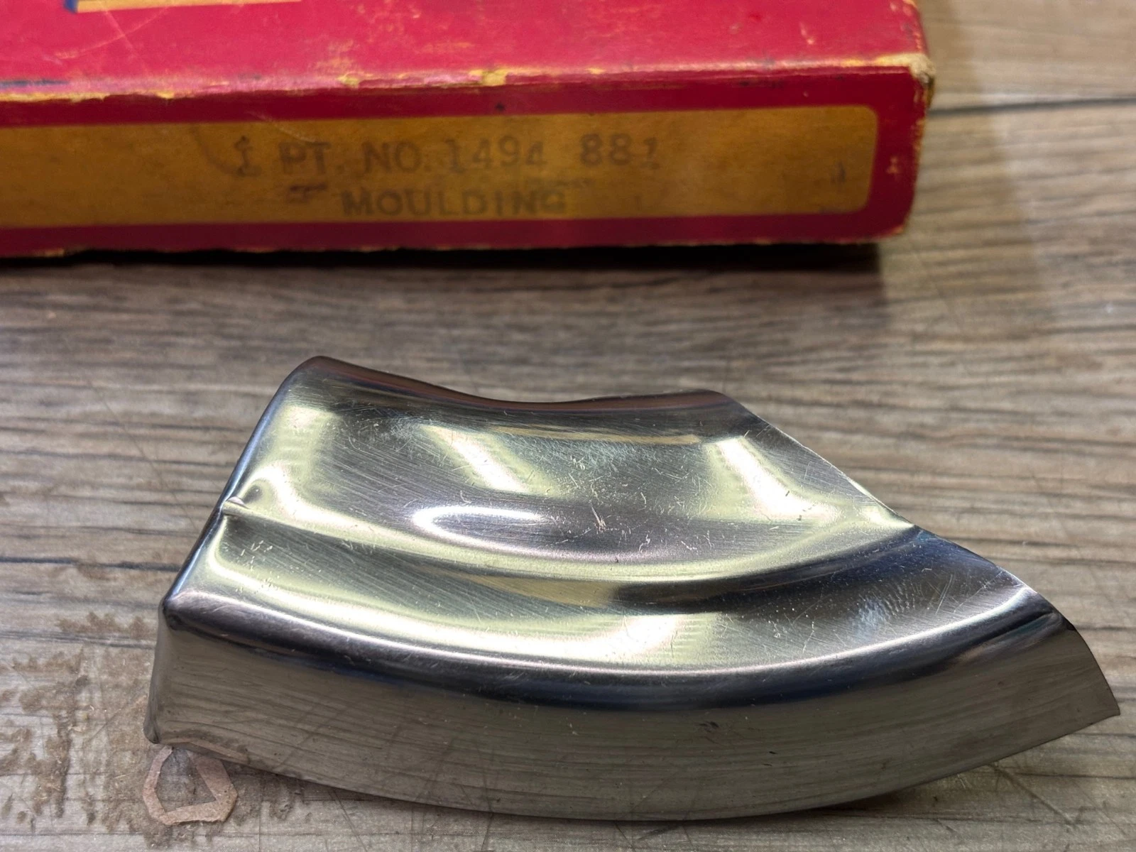 FENDER MOULDING