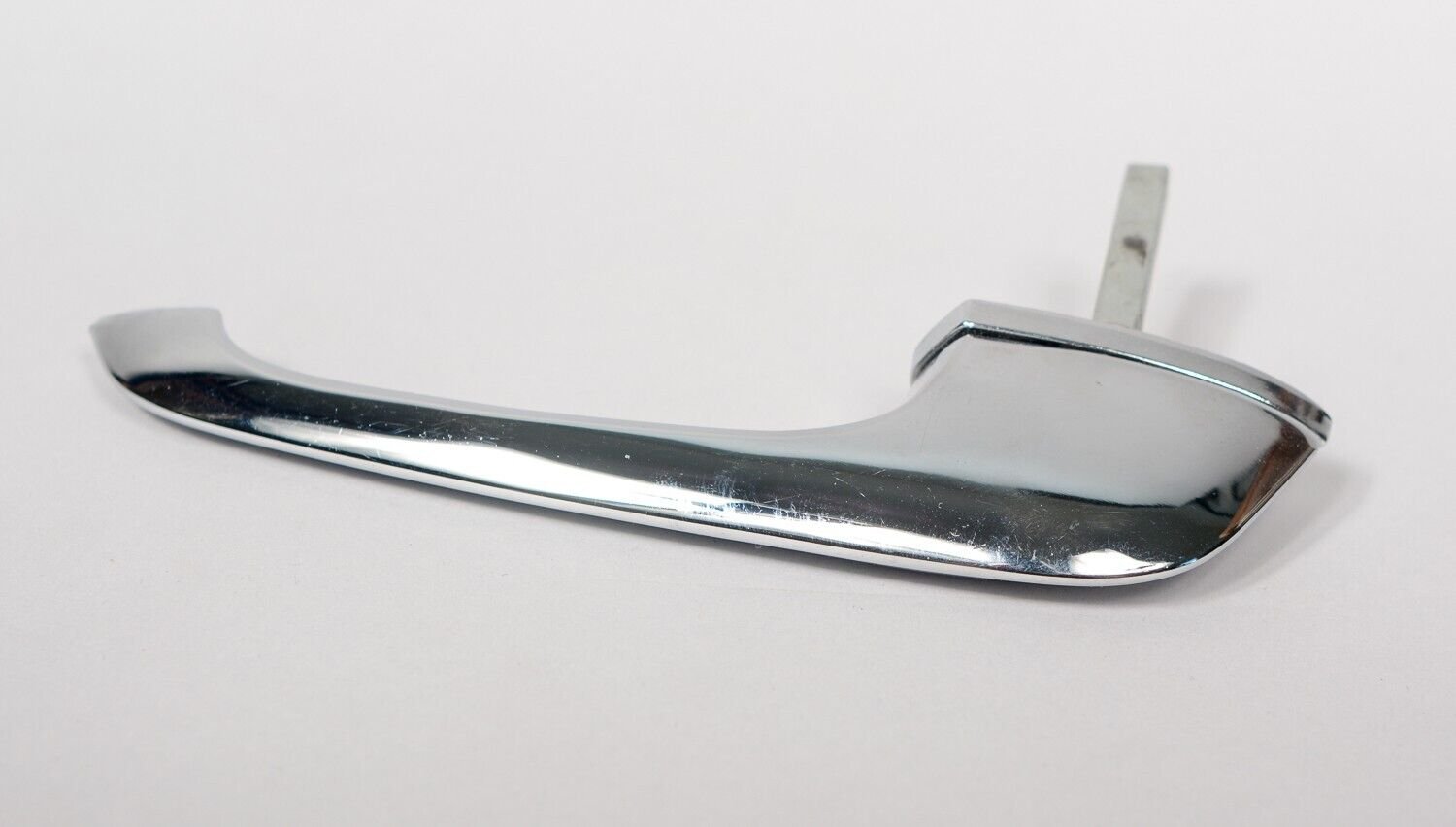 CARGO DOOR HANDLE
