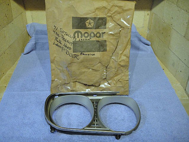 HEADLIGHT BEZEL