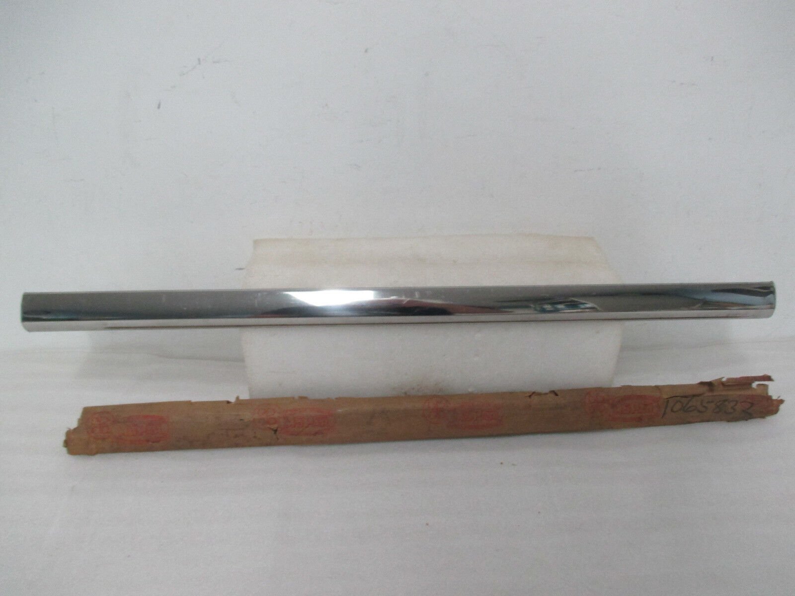 DOOR MOULDING