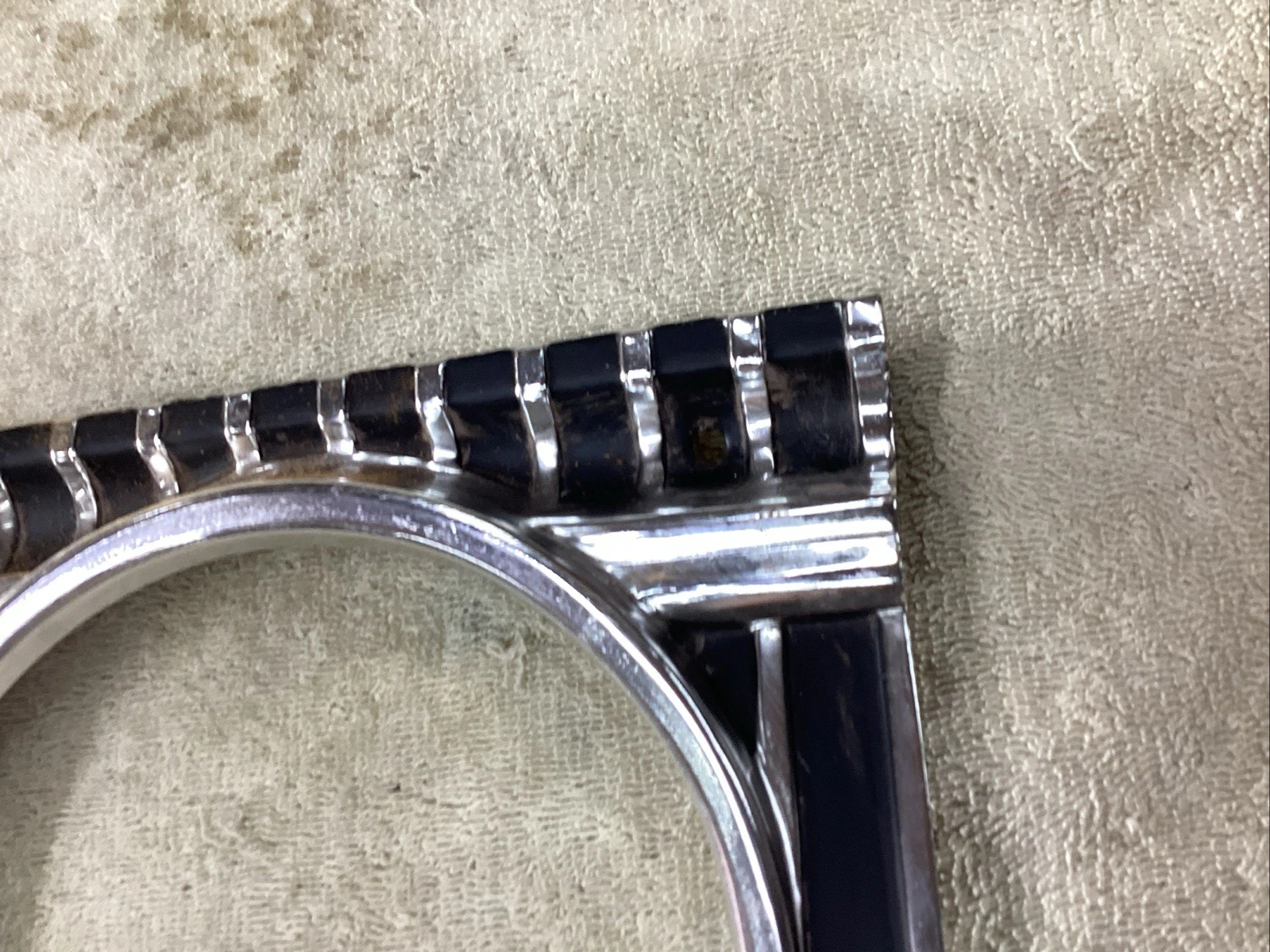 HEADLIGHT BEZEL