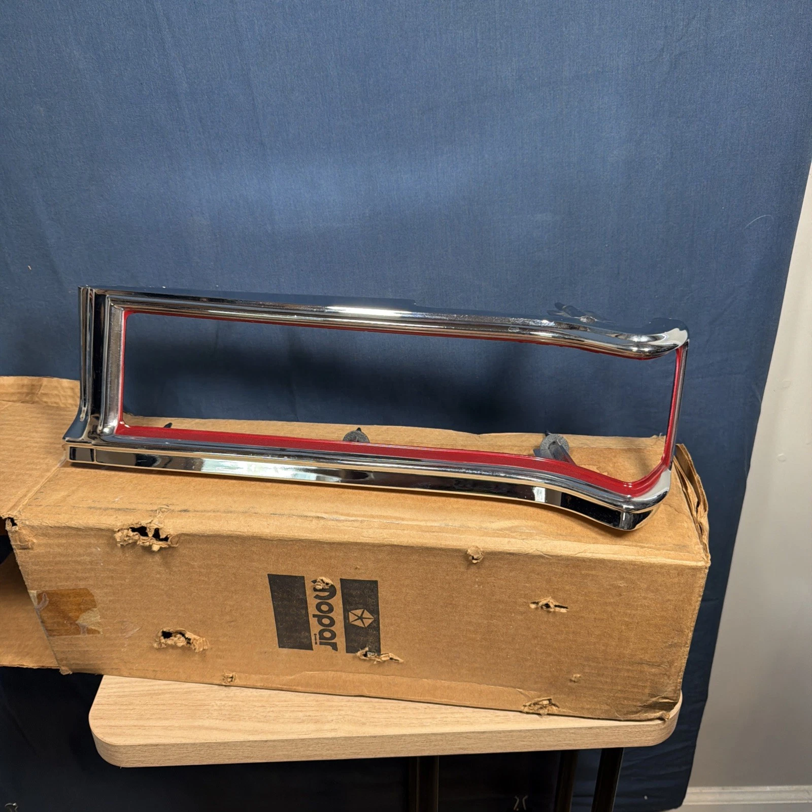 TAIL BEZEL
