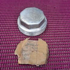GREASE DUST CAP