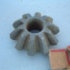 REAR PINION GEAR