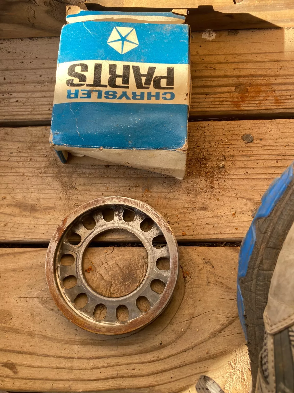 AXLE BEARING ADJUSTER