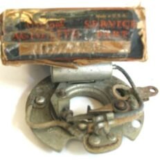 BREAKER PLATE