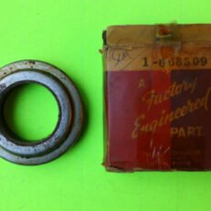 DRIVESHAFT BEARING SEAL