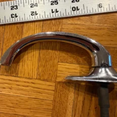 DOOR HANDLE