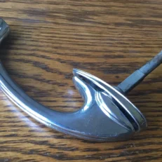 DOOR HANDLE