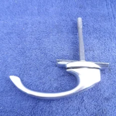 DOOR HANDLE
