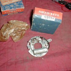 BREAKER PLATE