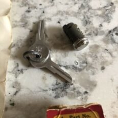 TAILGATE LOCK